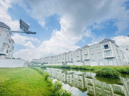 BÁN GẤP BIỆT THỰ ĐƠN LẬP - 460m2 - VIEW HỒ SEN - CHỦ GIẢM 14 TỶ so với giá Mua- Vinhomes Grand Park.