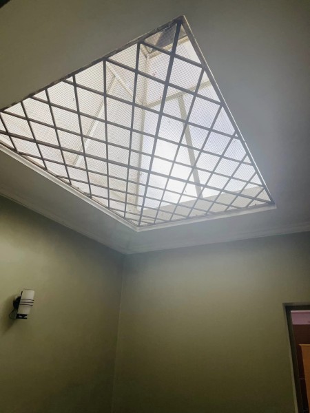 MỘT CĂN NHÀ SIÊU HIẾM - Mặt ngõ kinh doanh tốt - ô tô qua nhà - ngõ thông tứ tung - dân xây kiên cố