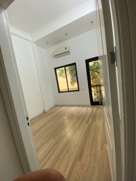 MỘT CĂN NHÀ ĐẸP TRONG TẦM GIÁ RẺ NHÀ ĐẸP Ở LUÔN - 60M RA ÔTÔ - CỰC GẦN PHỐ - ĐI BỘ RA HỒ TÂY TẦM 10P