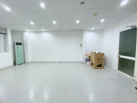 Cho thuê văn phòng quận Tân Bình, 55m2, lầu 2, 11tr/tháng