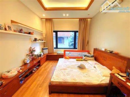 HOT ! Bán nhà ĐẸP phố VIP Tây Sơn, ngõ thông, mặt tiền rộng, dân trí cao, 50m*4T, 8 tỷ