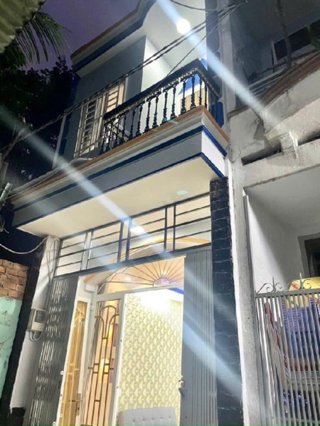 Nhà đẹp giá rẻ Bình Chánh giá 750tr