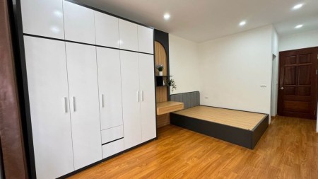 Bán nhà siêu đẹp 34m2 tại Lĩnh Nam, gần chợ dân sinh và trường học giá chỉ 4,1 tỷ