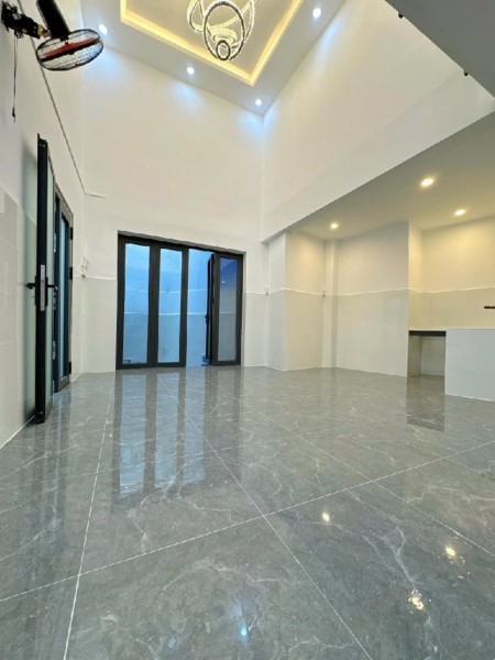 BÁN NHÀ HUỲNH TẤN PHÁT, QUẬN 7, GIÁP QUẬN 4, 42M2, 50M MẶT TIỀN, 3 TẦNG, 3.x TỶ