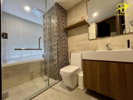 Cần bán căn hộ 3 phòng ngủ full nôi thất cao cấp view sông SG tại One Verandah Quận 2