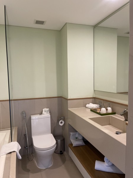 Chủ kẹt tiền giảm 300 triệu bán gấp căn 2PN View trực biển, tặng đầy đủ nội thất, sổ đỏ rõ ràng