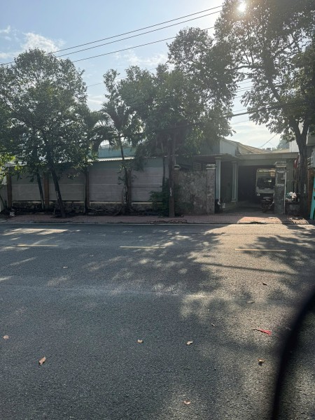Chính chủ cho thuê kho xưởng 580m2 (chưa tính gác) 1 văn phòng mặt tiền mặt tiền đường Lê Hồng Phong