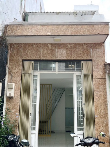 Nhà trống Trệt, lửng 36m2 hẻm 4m Hưng Phú P10 Q8 giá 4,1 tỷ Bớt lộc