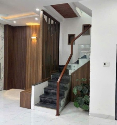 HOÀNG DIỆU - NHÀ MỚI VÀO Ở NGAY - 2 TỶ XX