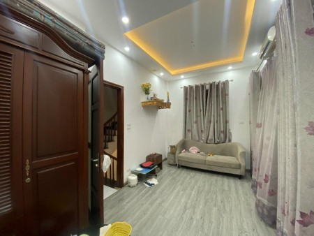 Nhà Lô Góc - Ô TÔ Tránh - Lõi Thanh Xuân - DTSD gần 60M2 x 4 Tầng - Tiện Ích Bạt Ngàn - Chỉ Hơn 6 Tỷ