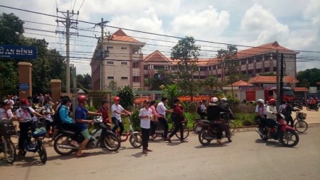 Đi đến slide 4