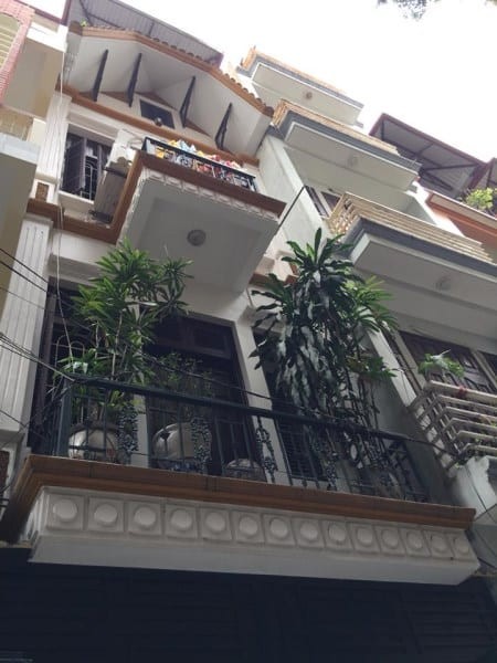 Cần bán nhà Nguyễn Văn Cừ 32M, 5T, Gía 3.7 tỷ.