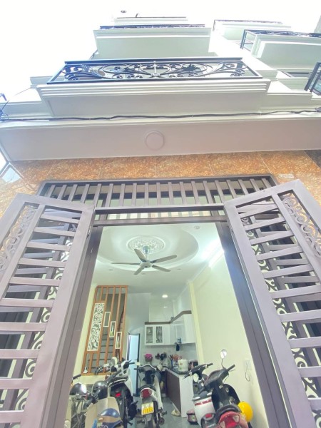 Cần bán gấp nhà Văn Phú – Hà Đông, DT 45M, 4 Tầng, Gía 4.1 tỷ