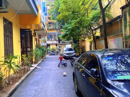 Bán nhà giá rẻ 63m2 Nguyễn Chí Thanh, Đống Đa