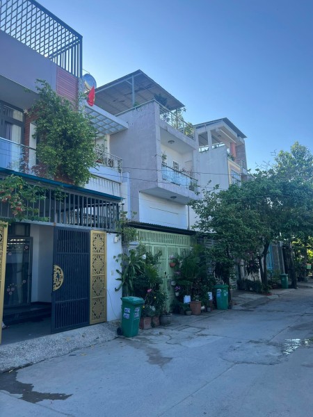 BÁN VILLA 3 TẦNG MẶT TIỀN ĐƯỜNG, ĐẸP LUNG LINH, SAU LƯNG GIGAMAL, 8X30; CHỈ 15,x TỶ.