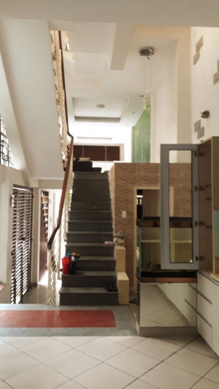 Cho thuê căn hộ nguyên tầng, Phổ quang, P2, Tân bình