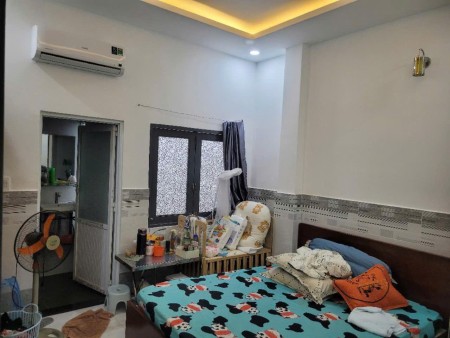 Chính chủ bán gấp, 4 tầng, hxh, 76m2, giá chỉ: 6.7 tỷ, Nguyễn Văn Khối, Gò Vấp