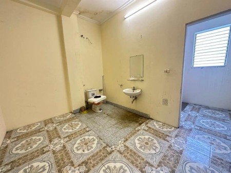 BÁN NHÀ ĐỘI CẤN 27M2 - TRUNG TÂM BA ĐÌNH - GẦN OTO - NGÕ TRƯỚC NHÀ RỘNG THOÁNG.