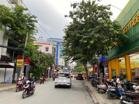Bán nhà mặt tiền góc Cửu Long Tân Bình 180 triệu/m2; 5.5*24; 3 tầng