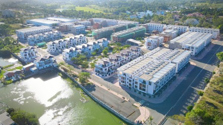 Chỉ còn một vài căn cho Anh/Chị lựa chọn nhà phố TNR Amaluna