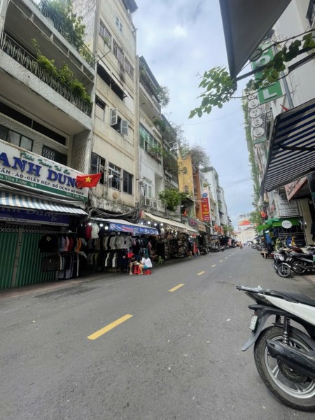 Kẹt tiền bán gấp nhà mặt tiền Tạ quang Bửu, Quận 8, ngang 5,3m, bán ngay trong tuần