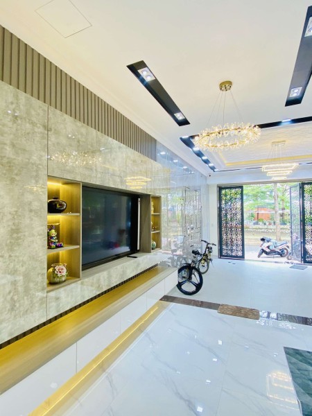 Nhà bán siêu đẹp, KDC Phú Mỹ Q7. DT 90m2, 4 lầu, thang máy, full nội thất cao cấp, ở ngay. 16.3 tỷ