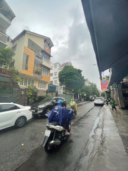 Bán Biệt Thự Mặt tiền Đường Cù Lao, Phường 2, Phú Nhuận