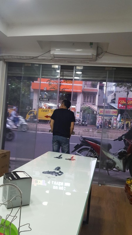 Chính chủ cho thuê mặt bằng 30m2, phù hợp làm cửa hàng thời trang, bán hàng điện tử, …
