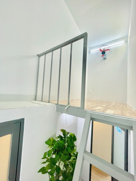 Phòng trọ máy lạnh giá rẻ, đủ tiện nghi, ngay trung tâm, giá 3tr2/tháng