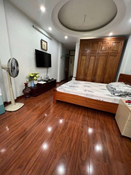 CẦN BÁN NHÀ PHỐ TÂN MAI MẶT NGÕ Ô TÔ TRÁNH KINH DOANH GIÁ 4.9 TỶ