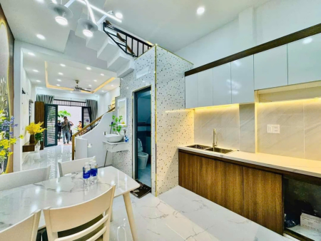 NHÀ 2 TẦNG MỚI ĐẸP HXH GẦN NHÀ CHỈ 4 TỎI XÍU CÓ NGAY NHÀ ĐẸP FULL NỘI THẤT SANG SỊN Ở NGAY