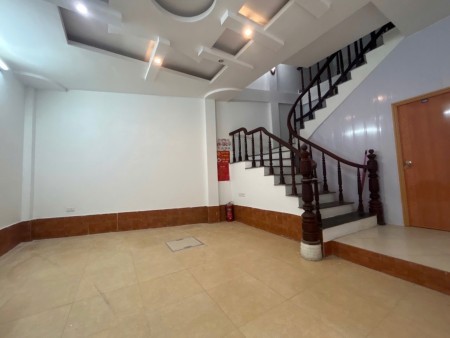 Bán nhà phố Kim Ngưu, 31m² 5 tầng, giá 4.3 tỷ.