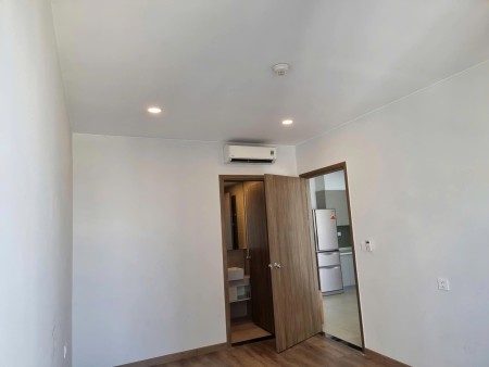 Chung cư Hoa Sen, Lạc Long Quân, Q11: 110m2, 3p ngủ, Nội thất, 15tr