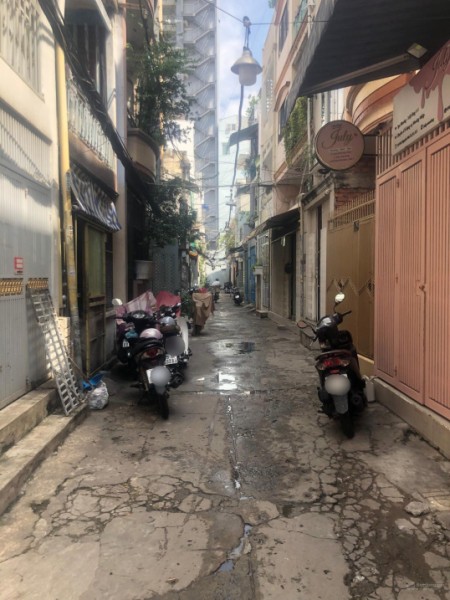 BÁN NHÀ TÔN THẤT TÙNG, GIAO THƯƠNG NHỘN NHỊP, 24m², 3.8 TỶ