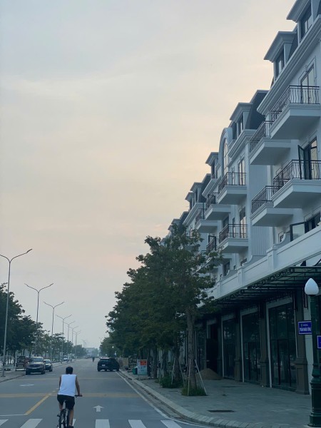 Đi đến slide 2