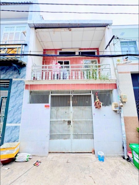 NGAY LÊ VĂN QUỚI - NGÃ TƯ 4 XÃ - BÌNH TÂN - NHÀ 1 TRỆT 1 LẦU - 40M2 - HẺM ĐẸP THÔNG -GIÁ NHỈNH 3 TỶ