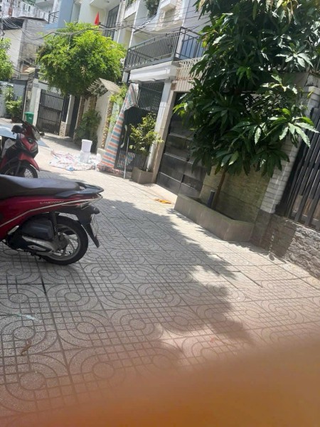 Bán nhà 4 tầng khu VIP Nguyên Hông, P1, Q.Gò Vấp