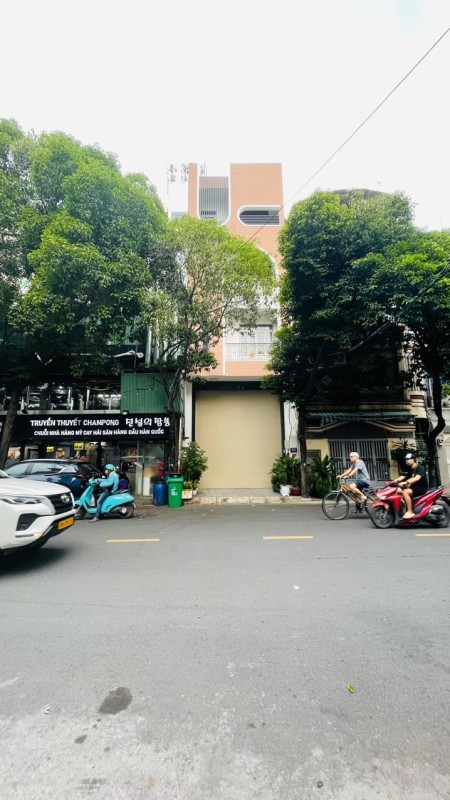Bán nhà mặt tiền Lạc Long Quân, phường 8, Tân BÌnh- 186m2 -29 tỷ