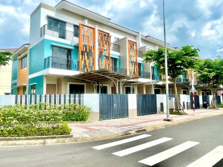 Nhà phố cho thuê 1 trệt 2 lầu dt 157m mà giá rẽ hơn căn hộ chung cư, có hổ trợ ngân hàng 70%