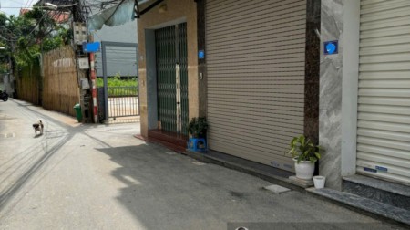 Bán nhà Xuân Phương, đường 70, Nhà đẹp ở ngay giá chưa tới 4 tỷ. Sổ đỏ cc