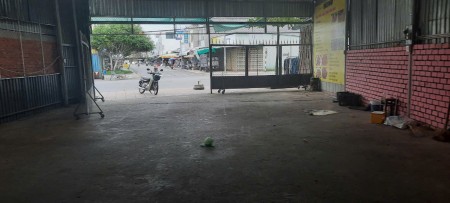 Cần cho thuê nhà đối diện chợ Mỹ Phú, đ. Lê Đại hành, Tp Cao Lãnh, Đồng Tháp