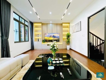 NHÀ ĐẸP NỞ HẬU ĐỐNG ĐA SIÊU VIP