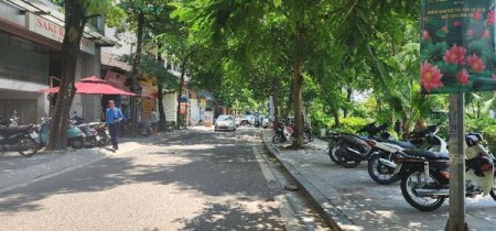 BÁN NHÀ MỚI LẠC LONG QUÂN TÂY HỒ, 36M2, 6 TẦNG, MT 4M