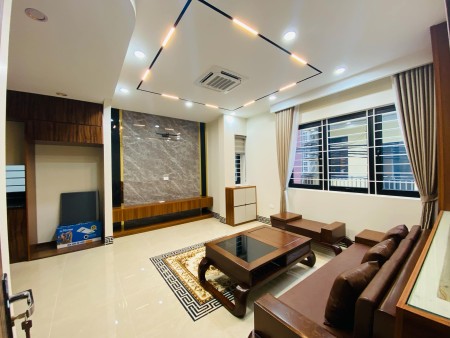 Bán nhà phố Giáp Nhất kinh doanh dòng tiền thang máy 42m2 7 tầng Giá 11 tỷ LH: 0983805858.