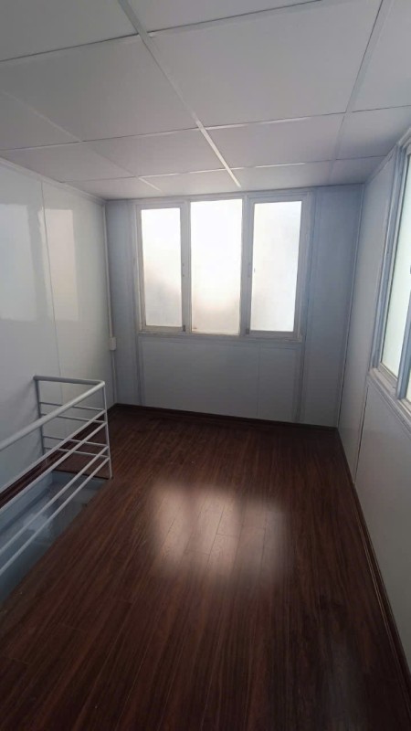 Nhà nhỏ Hoàng Quốc Việt 15m2x5T giá 3,1 tỷ ngõ thoáng