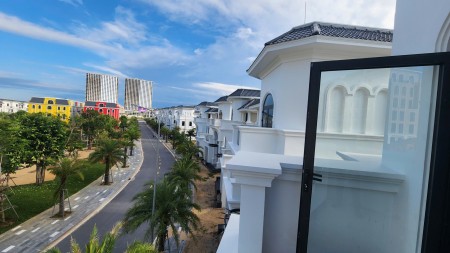 Đi đến slide 2