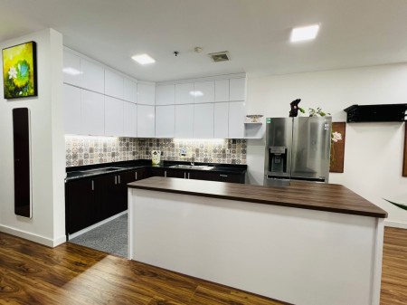 Siêu hot! Bán căn 17t, 151m2 - 3 ngủ, 3 VS. Căn góc, có slot ô tô (cực hiếm) 55tr/m2. 0907 833 787