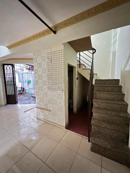 Bán nhà trung tâm Trần Phú Q5, 3 tầng, nở hậu, sổ hồng riêng, 2 phòng ngủ, nhỉnh 4 tỷ