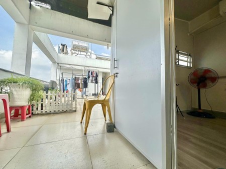 Cho thuê phòng trọ riêng biệt có 102 trên sân thượng tầng 4 view đẹp tại Dương Quảng Hàm p5 Gò Vấp