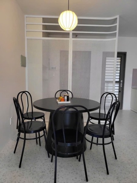 Chung cư Nguyễn Phúc Nguyên, P10, Quận 3: Rộng 110m2, 3 p ngủ, 2wc, giá 18tr.